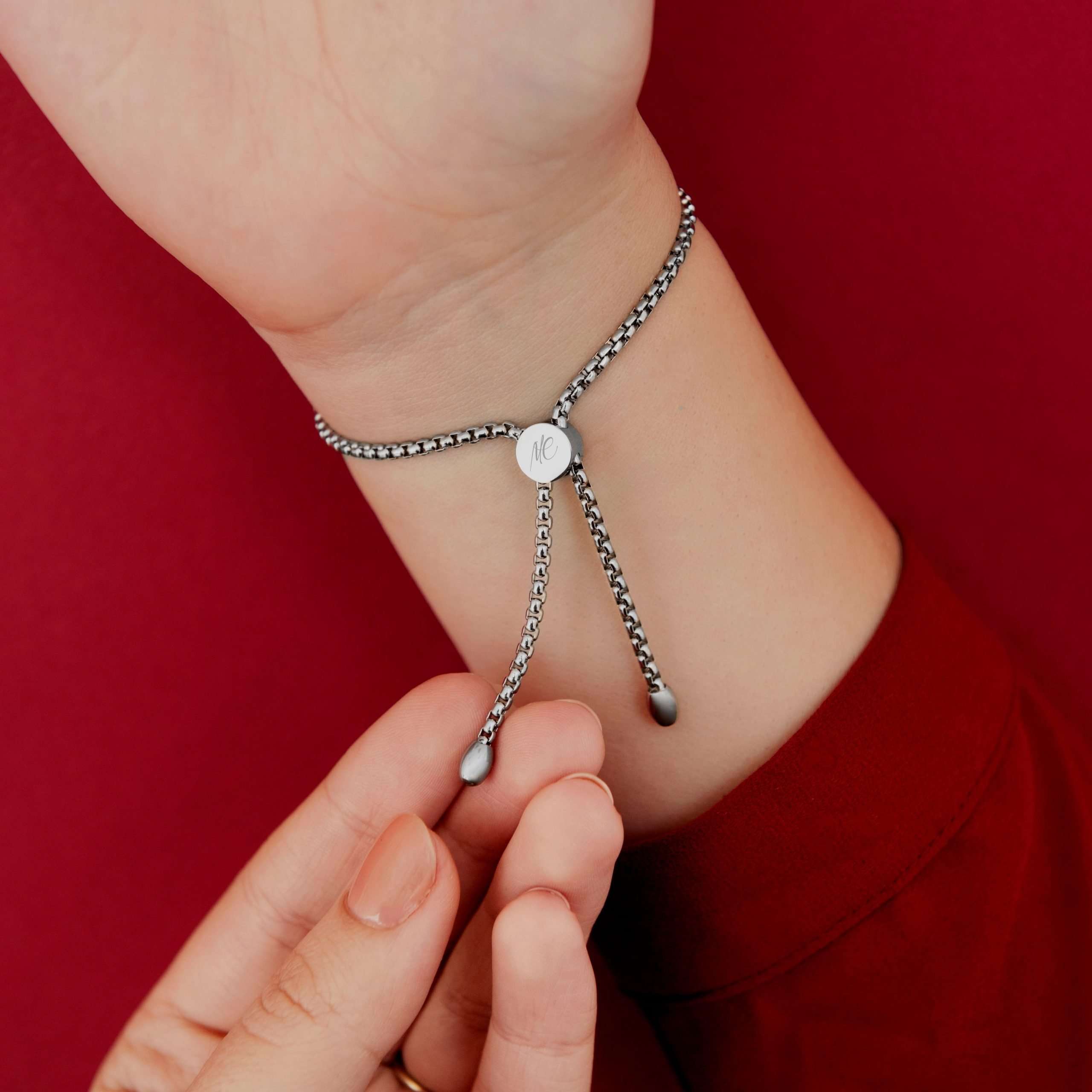 DIXIE | Initial Letter - MILA CANTES